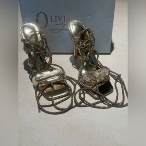 OLIVIA FERGUSON Gold Strappy Sandel Type Wrap Heels Rhinestone Laces Size 6 NWT